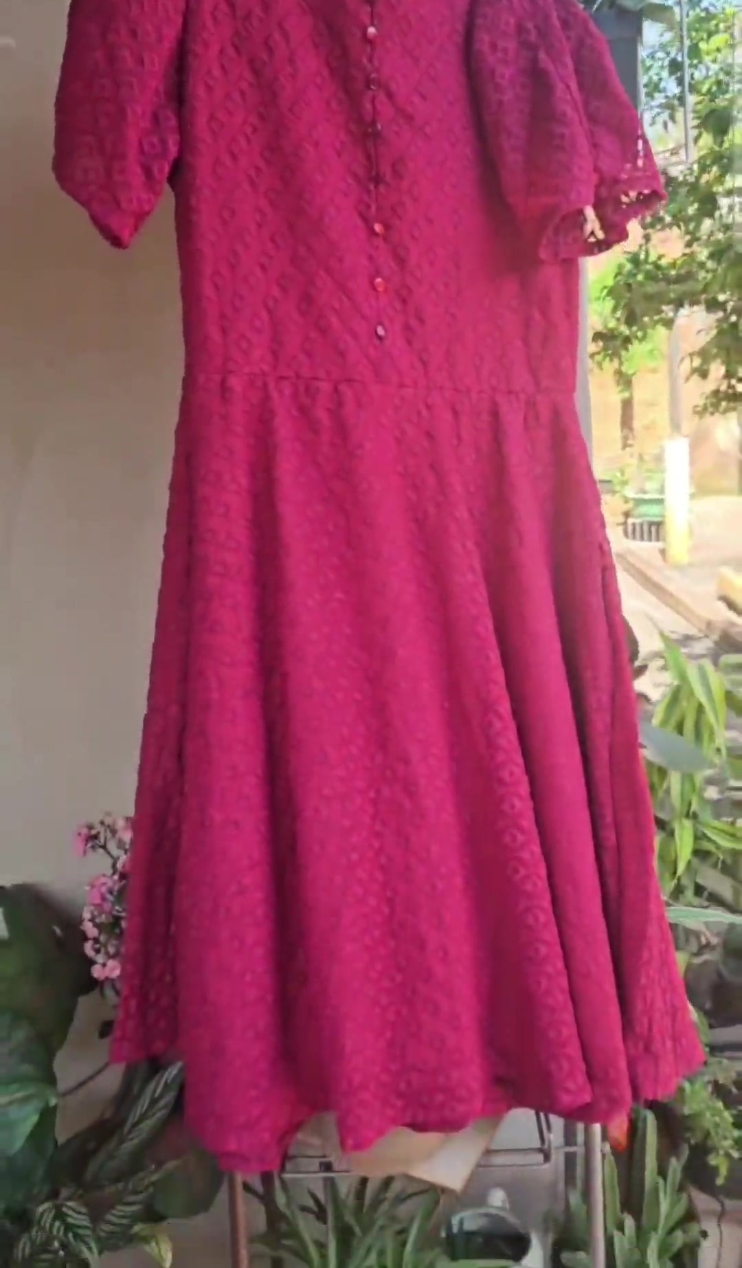 Vestido Rendado Pink com Botões Frontais